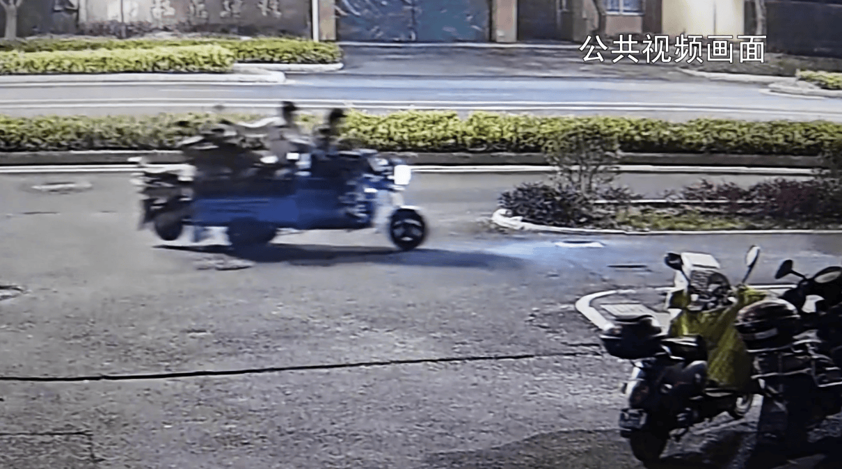 信用网皇冠申请注册
_江苏南京3人深夜作案信用网皇冠申请注册
，流窜老旧小区盗窃96辆电动自行车