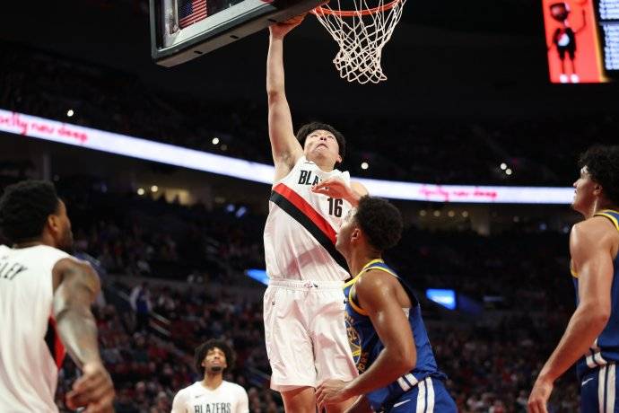 信用網怎么开户
_斯帅：暂时不会考虑增加杨瀚森场上时间 信用網怎么开户
他还没适应NBA节奏