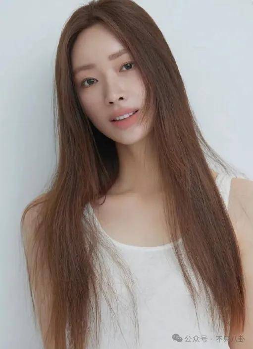 皇冠信用网代理_要结婚了皇冠信用网代理?恋情居然瞒了整整六年......