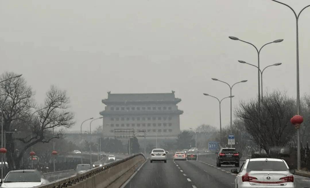 足球平台出租 _北京下雪啦!可能要下到前半夜足球平台出租 ,道路结冰黄色预警中